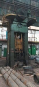 Presse d'ébavurage TMP Voronezh K9538 - 630 tonne (Photo 3)