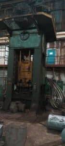 Presse d'ébavurage TMP Voronezh K9538 - 630 tonne ID: 76096