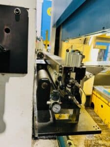 Presse d'estampage Mossini PDM-4B-1000 - 1000 tonne (Photo 2)