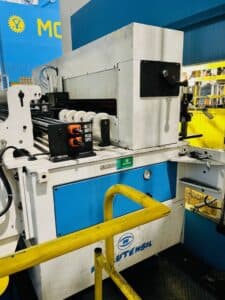 Presse d'estampage Mossini PDM-4B-1000 - 1000 tonne (Photo 1)