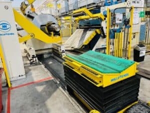 Presse d'estampage Mossini PDM-4B-1000 - 1000 tonne (Photo 11)