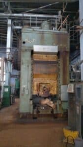 Presse à genouillère TMP Voronezh K504.003.844 - 2500 tonne (Photo 16)