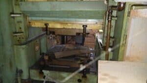 Presse à genouillère TMP Voronezh K504.003.844 - 2500 tonne (Photo 18)