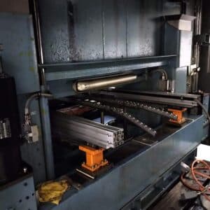 Presse d'estampage Schuler 4E2Sqb 500/3/0,85 - 500 tonne (Photo 6)