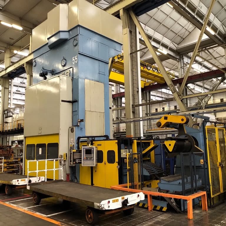 Presse d'estampage Schuler 4E2Sqb 500/3/0,85 - 500 tonne