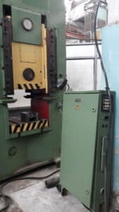 Presse de forgeage à froid Barnaul KB0032 - 160 tonne (Photo 1)