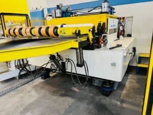 Presse d'estampage Mossini PDM-2B-630 - 630 tonne (Photo 1)