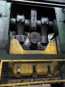 Presse d'ébavurage Smeral LKO 500 - 500 tonne (Photo 4)