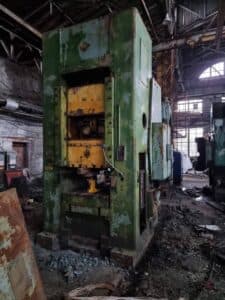 Presse à genouillère Barnaul K8342 - 1600 tonne ID: 75982