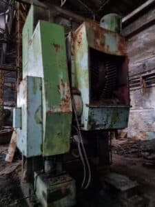 Presse à genouillère Barnaul K8342 - 1600 tonne (Photo 5)