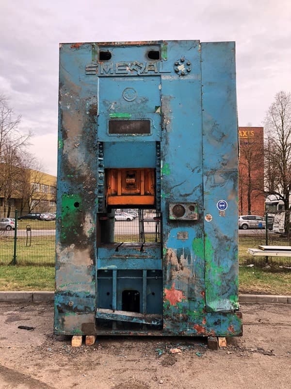 Presse à genouillère Smeral LLR 1000 - 1000 tonne