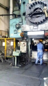 Presse de forgeage à chaud Smeral LMZ 2500 - 2500 tonne (Photo 3)