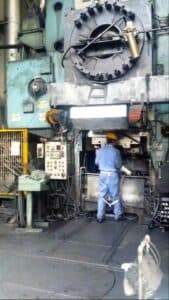 Presse de forgeage à chaud Smeral LMZ 2500 - 2500 tonne (Photo 4)