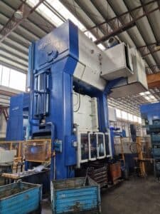 Presse d'estampage Verson S2-1500-96-64T - 1500 tonne (Photo 4)