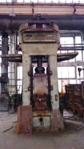 Presse à vis Chimkent F1734 - 250 tonne (Photo 1)
