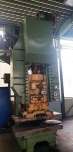 Presse à col de cygne TMP Voronezh K0134 - 250 tonne (Photo 2)