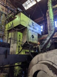 Presse de forgeage à chaud Kurimoto Smeral LKM 2500 - 2500 tonne (Photo 2)