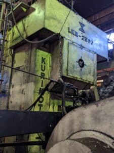 Presse de forgeage à chaud Kurimoto Smeral LKM 2500 - 2500 tonne (Photo 3)