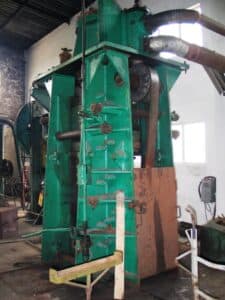 Marteau de forgeage à contrecoup Beche DG10H - 10 tonne (Photo 4)