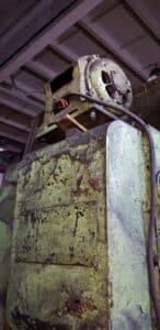 Presse à genouillère Barnaul K8340 - 1000 tonne (Photo 2)