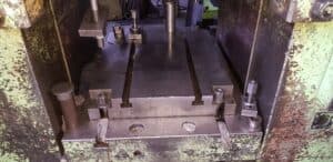 Presse à genouillère Barnaul K8340 - 1000 tonne (Photo 8)