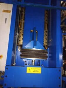 Presse d'estampage Schuler PMK 2-1500 - 1500 tonne (Photo 15)
