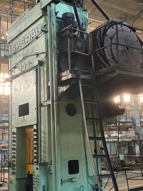 Presse à genouillère Smeral LLK 2000 S - 2000 tonne
