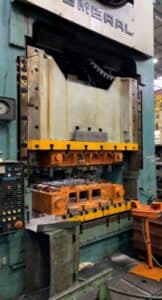 Presse d'ébavurage Smeral LDO 800 - 800 tonne (Photo 14)