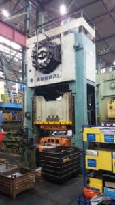 Presse d'ébavurage Smeral LDO 800 - 800 tonne ID: 75470