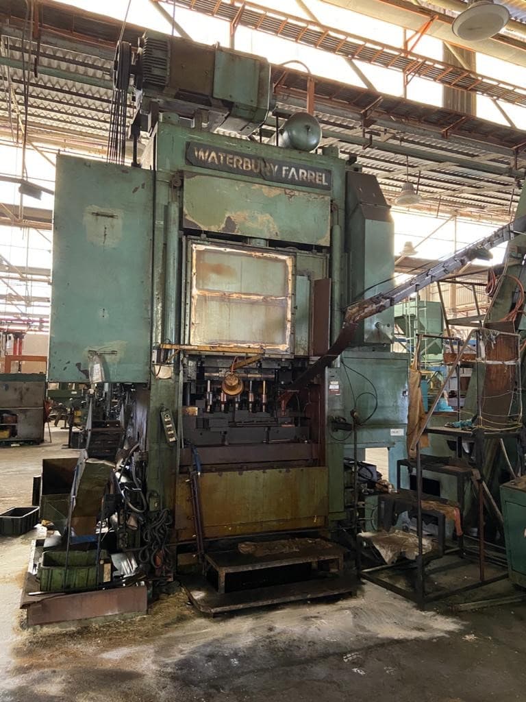 Presse de forgeage à chaud Waterbury Farrel 300 CR - 300 tonne