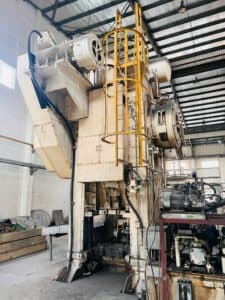 Presse de forgeage à chaud Kurimoto C2F-1000 - 1000 tonne (Photo 1)