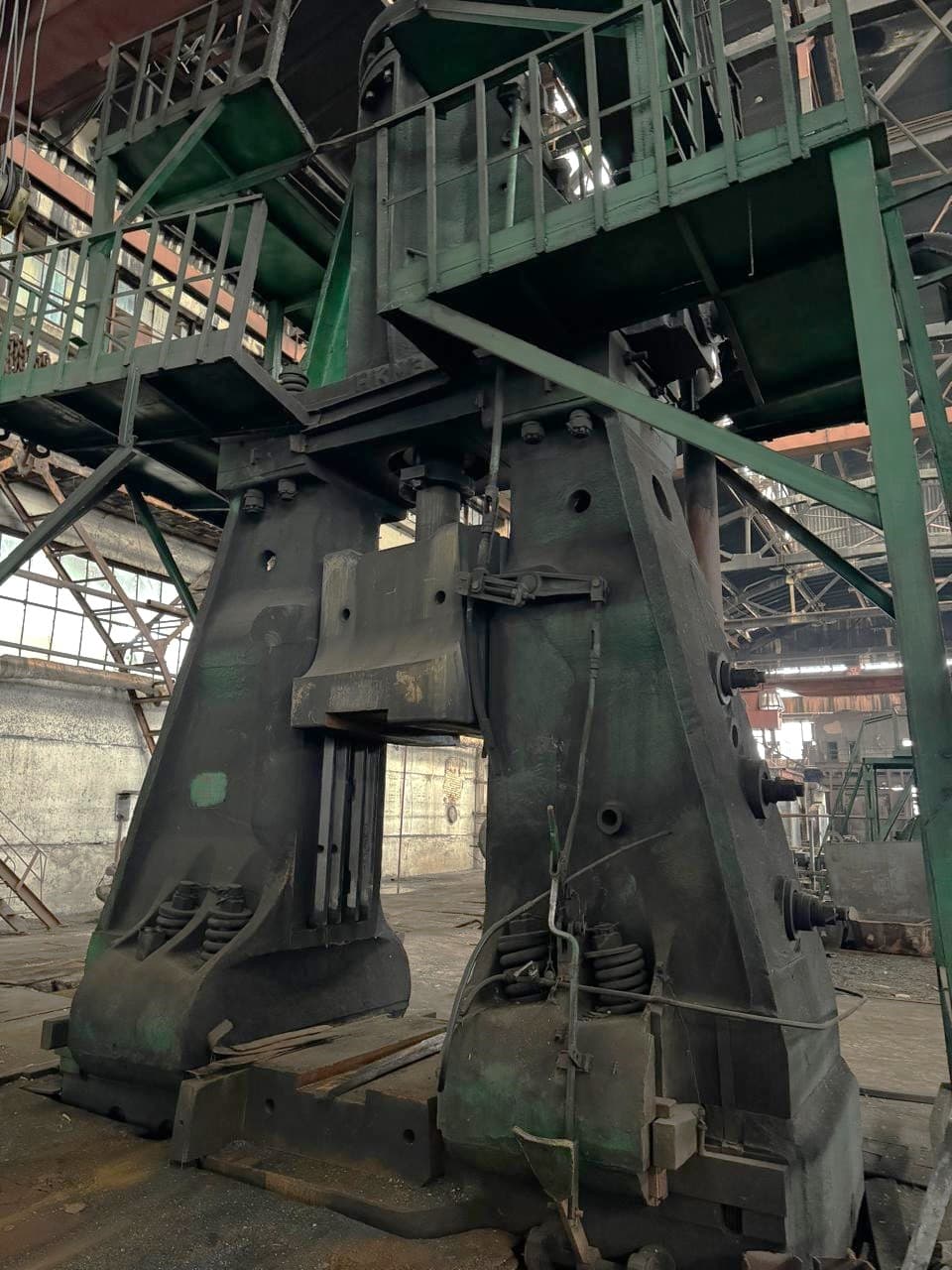 Marteau de forge NKMZ Kramatorsk M2152 - 16 tonne