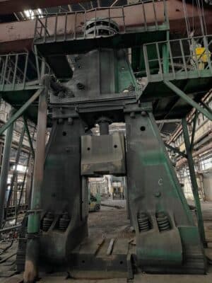 Marteau de forge NKMZ Kramatorsk M2152 - 16 tonne (Photo 4)