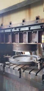 Presse d'ébavurage Smeral LKT 250 - 250 tonne (Photo 1)