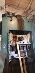 Presse d'ébavurage Smeral LKT 250 - 250 tonne (Photo 2)