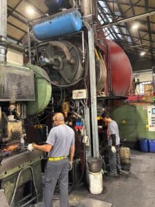 Presse de forgeage à chaud Eumuco SP 100 - 1000 tonne (Photo 2)