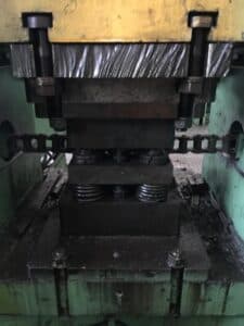 Presse à genouillère Barnaul KB8336 - 400 tonne (Photo 4)