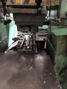 Presse à genouillère Barnaul KB8336 - 400 tonne (Photo 1)