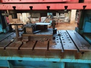 Presse d'estampage TMP Voronezh KB3537 - 500 tonne (Photo 2)