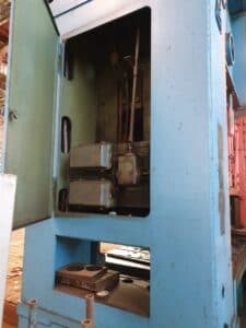 Presse d'estampage TMP Voronezh KB3537 - 500 tonne (Photo 7)