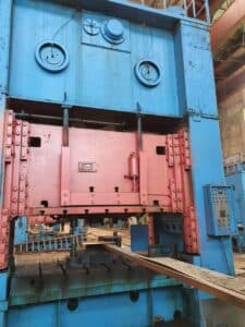 Presse d'estampage TMP Voronezh KB3537 - 500 tonne (Photo 9)
