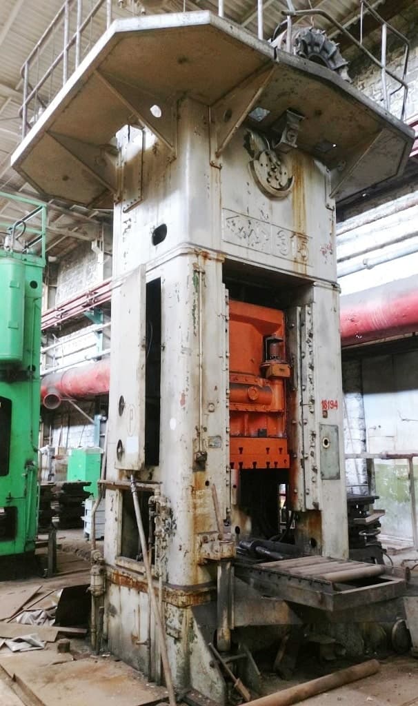 Presse d'ébavurage TMP Voronezh KB2535A - 315 tonne