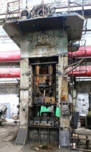 Presse d'ébavurage TMP Voronezh K2538 - 630 tonne ID: 75332