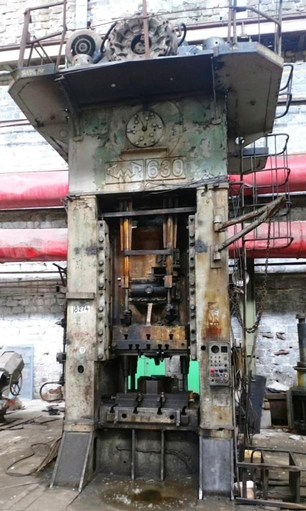 Presse d'ébavurage TMP Voronezh K2538 - 630 tonne