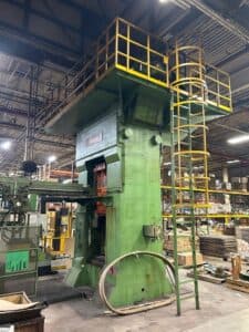 Presse à vis Gamei PHG-1200/1500 - 1500 tonne (Photo 6)
