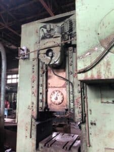 Presse à genouillère Barnaul KB8340 - 1000 tonne (Photo 2)