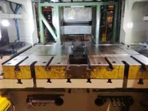 Presse hydraulique SMG DS315 - 400 tonne (Photo 11)