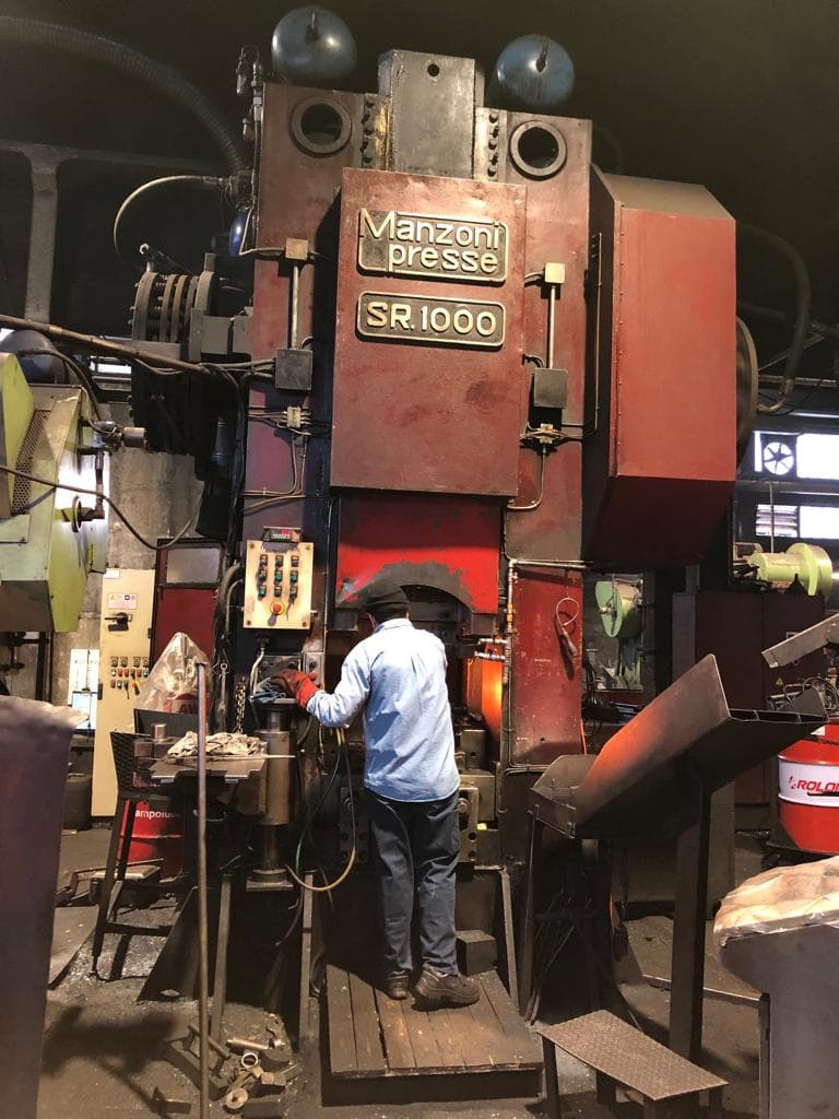 Presse de forgeage à chaud Manzoni SR1000 - 1000 tonne