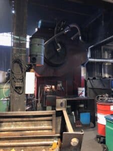 Presse de forgeage à chaud Manzoni SR1000 - 1000 tonne (Photo 2)