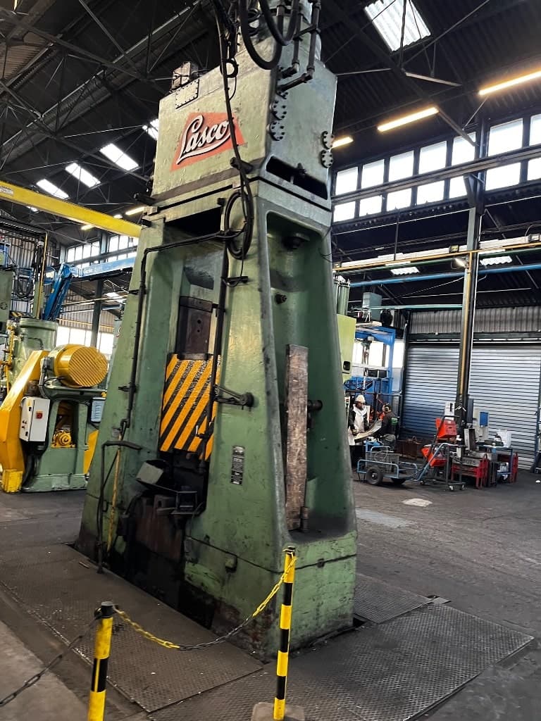 Marteau de forgeage hydraulique Lasco KH 315 - 3150 kgm